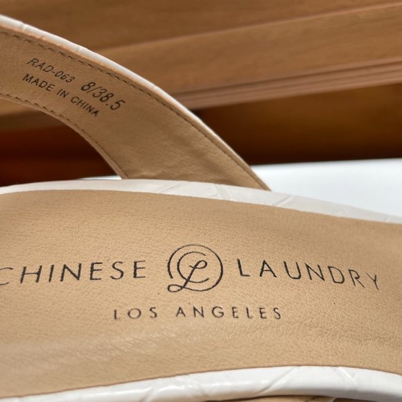 Heels - Picture 3 of 4